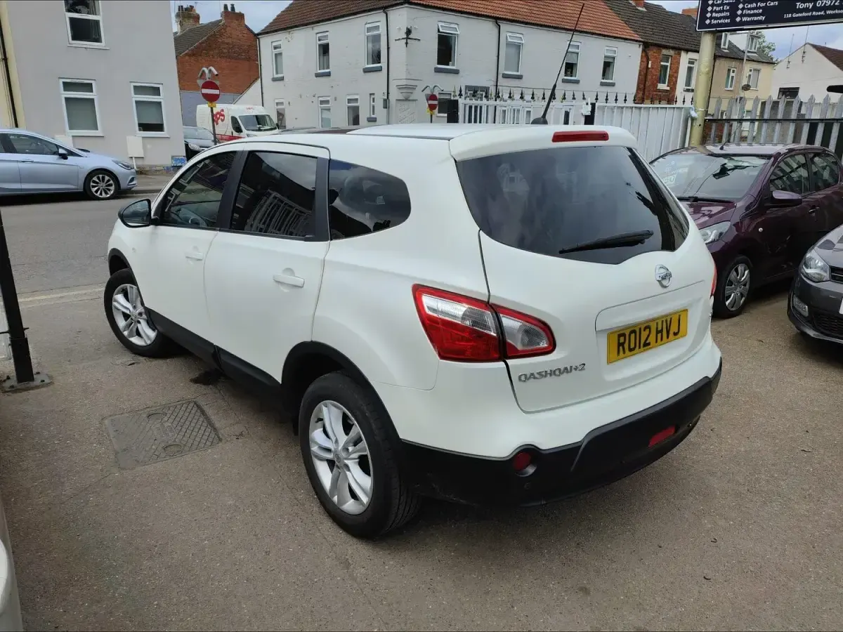 Used Nissan Qashqai +2 Acenta 110 HP (80 kW) 2012 White SUV