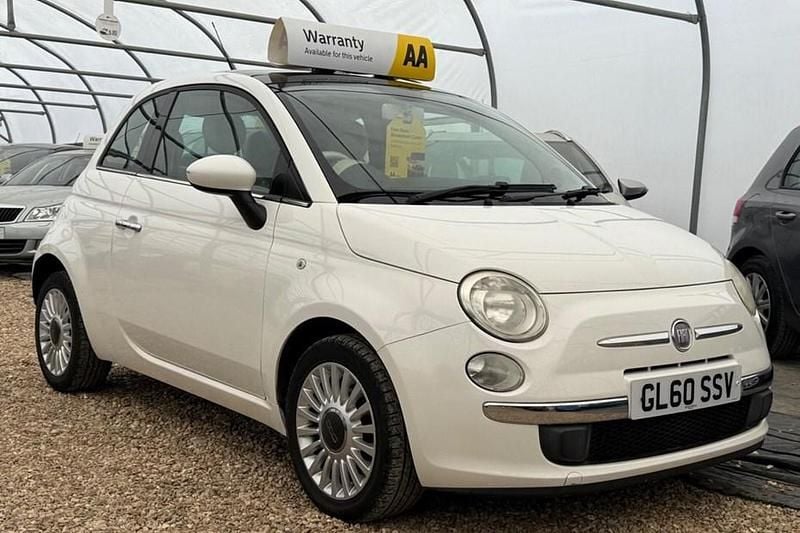 White Used 2011 Fiat 500 Lounge Hatchback | £2,499 (Fair price) - Image 1/1