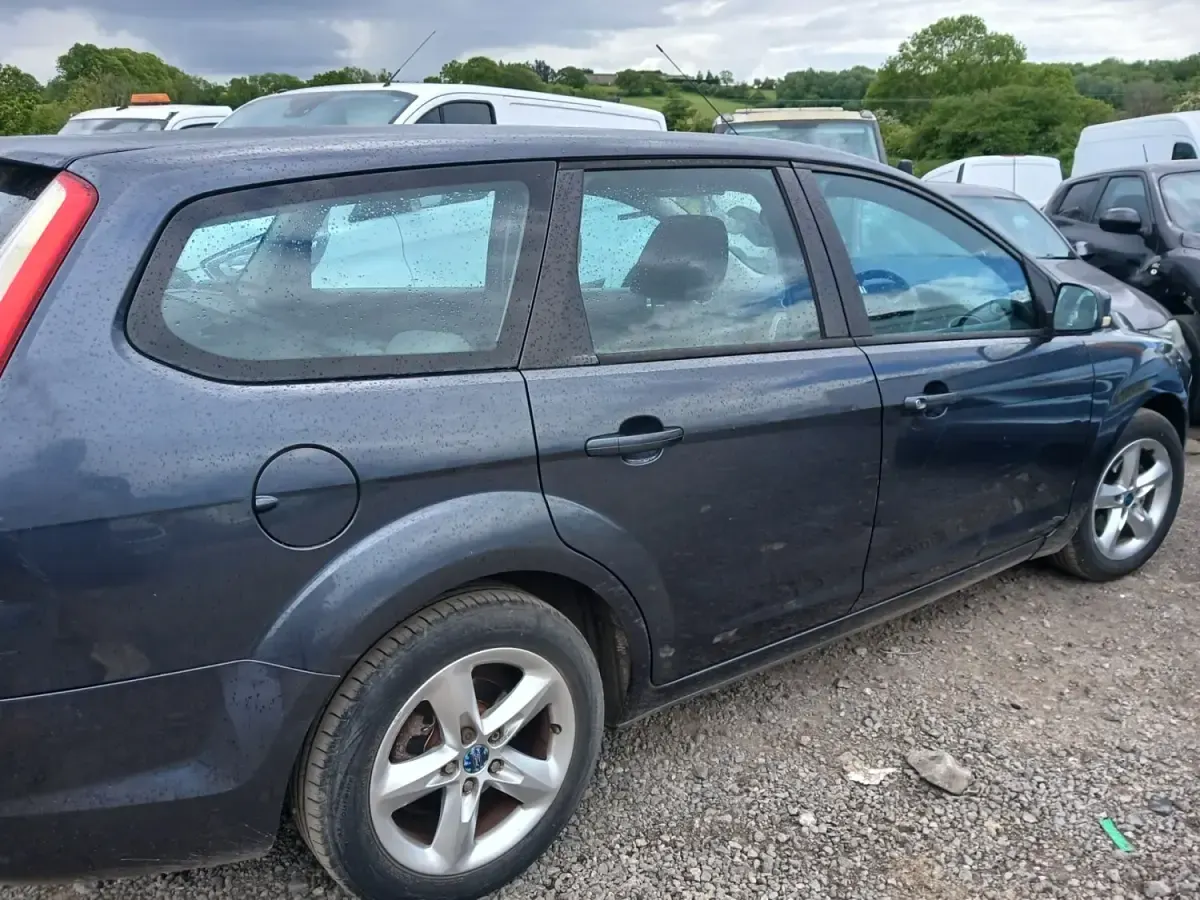 Usado Ford Focus Zetec 2009 Cinzento Carrinha