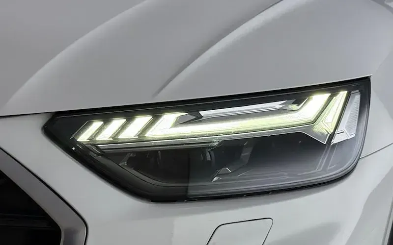 Used Audi Q5 S-Line 265 HP (194 kW) 2022 White SUV