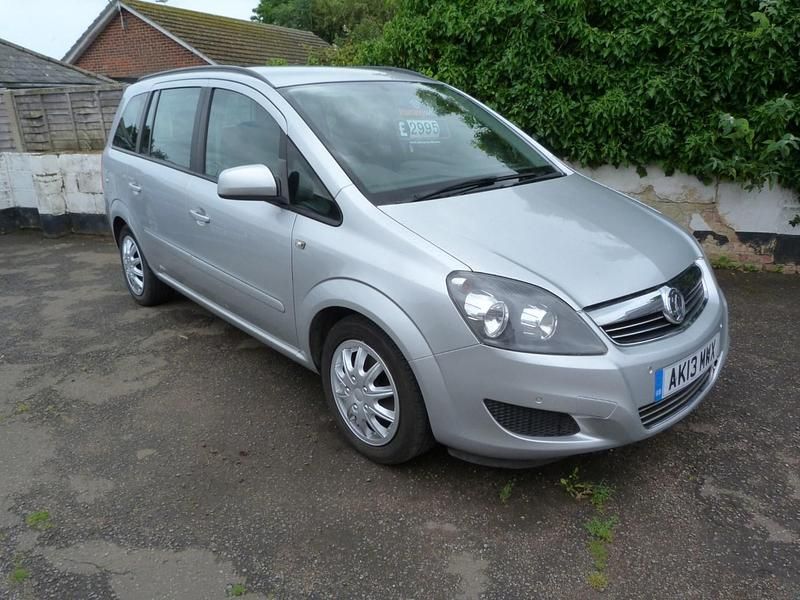 Silver Used 2013 Vauxhall Zafira MPV | £2,995 (Fair price) - Image 1/4