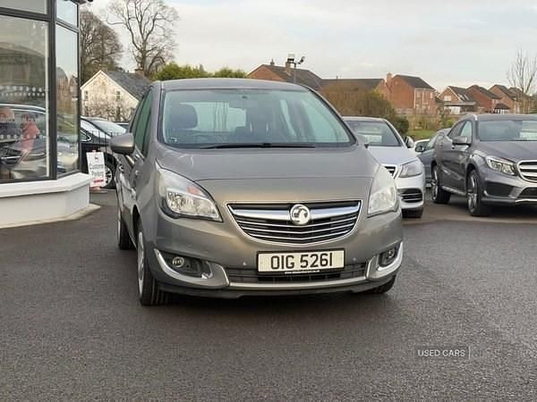 Used Vauxhall Meriva 99 HP (72 kW) 2015 Brown MPV