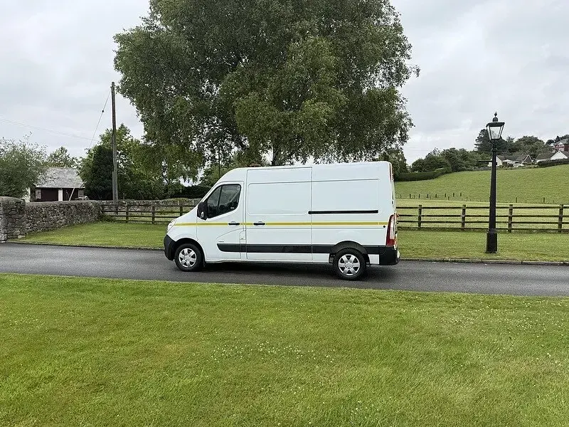 Used Vauxhall Movano 130 HP (95 kW) 2017 White MPV