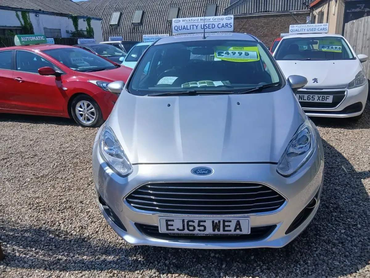 Used Ford Fiesta Zetec 2015 Silver Hatchback
