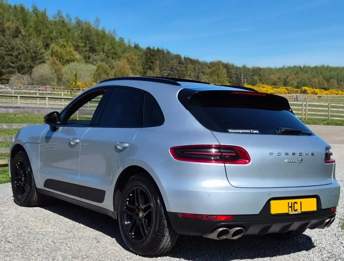Begagnad Porsche Macan 258 HK (189 kW) 2014 Silver SUV
