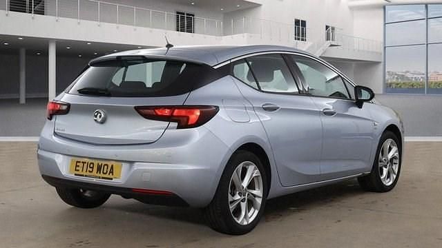 Used Vauxhall Astra SRi 150 HP (110 kW) 2019 Silver Hatchback