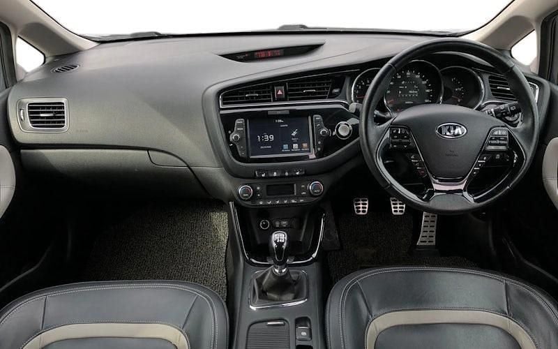 Used Kia Ceed 136 HP (100 kW) 2016 Blue Hatchback