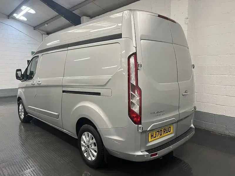 Used Ford Transit Custom Limited 130 HP (95 kW) 2020 Silver Van