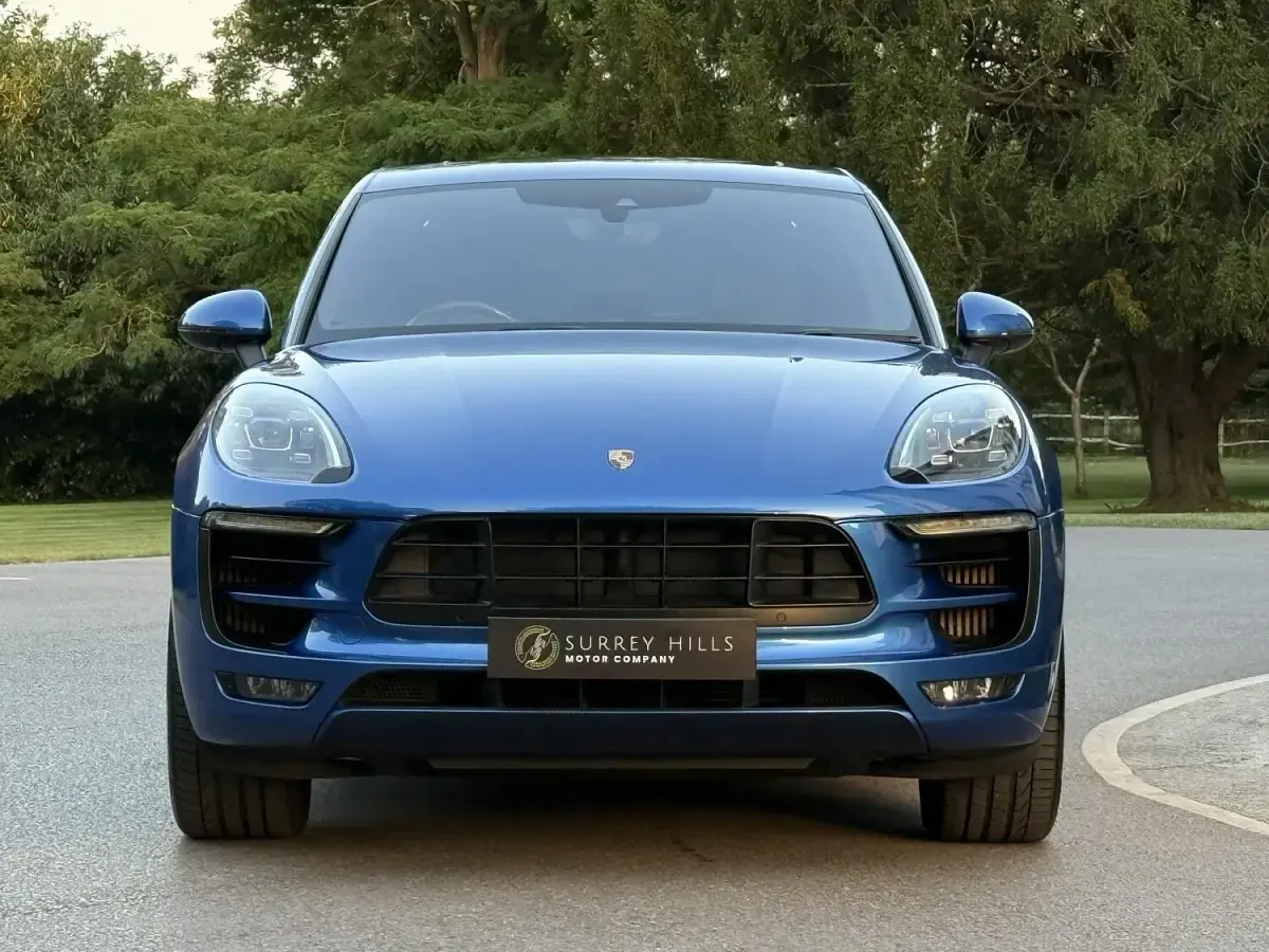 Used Porsche Macan 360 HP (264 kW) 2017 Blue SUV