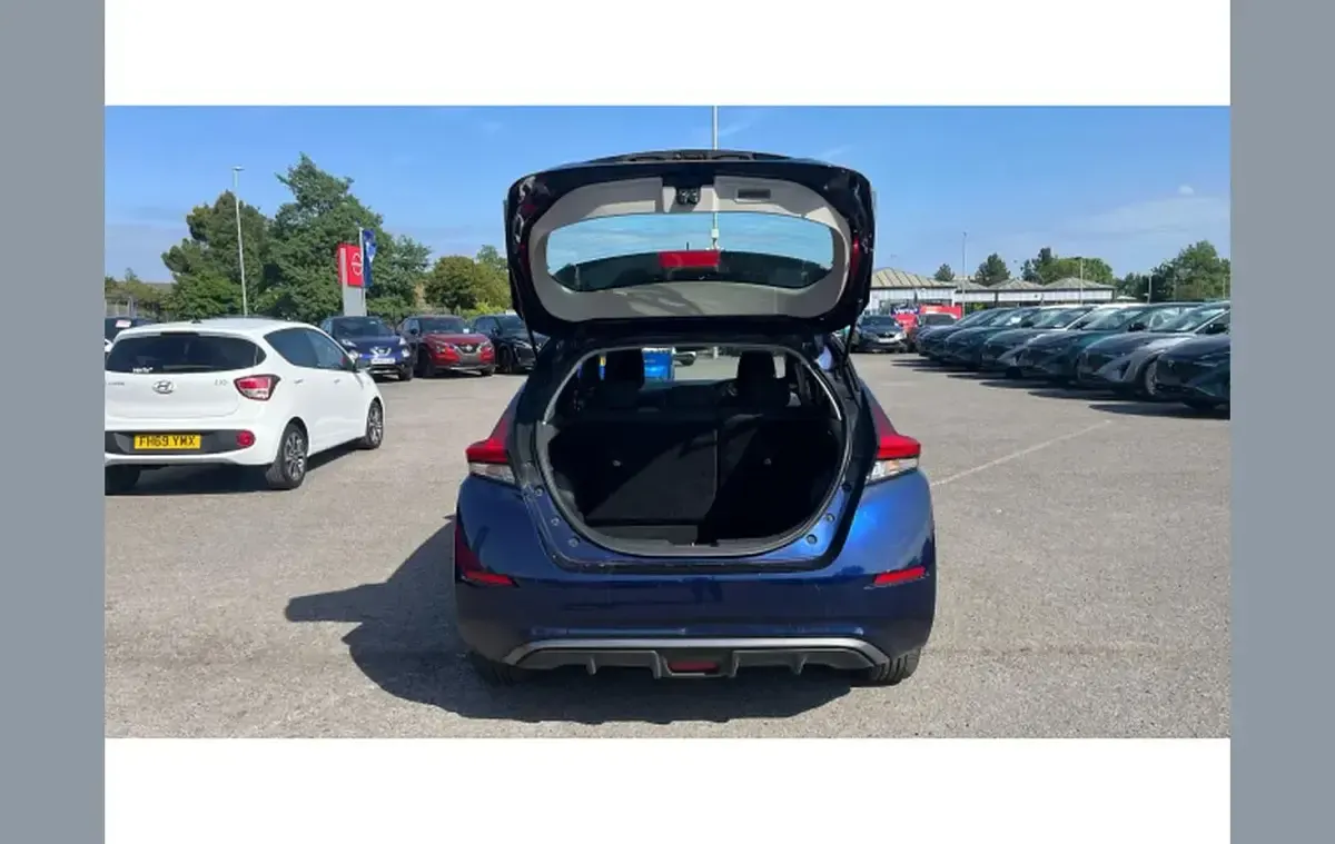 Used Nissan Leaf Acenta 108 kW (147 HP) 2022 Blue Hatchback