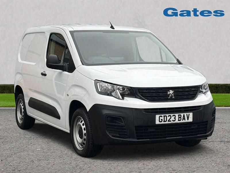 Used Peugeot Partner Premium 2023 White MPV