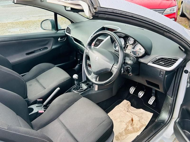 Used Peugeot 207 GTi 120 HP (88 kW) 2009 Silver Cabriolet
