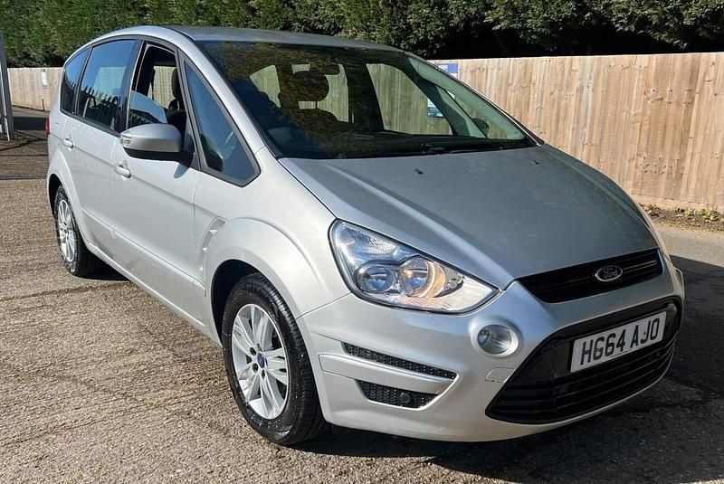 Used Ford S-MAX Zetec 115 HP (84 kW) 2014 Silver MPV