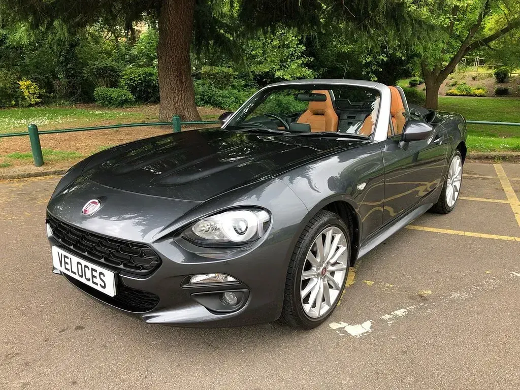 Used Fiat 124 Spider Lusso 140 HP (102 kW) 2018 Grey Cabriolet