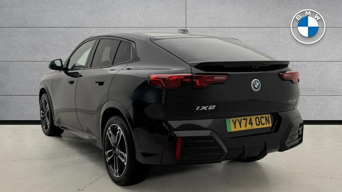 Usado BMW iX2 M Sport 147 kW (201 HP) 2024 Preto SUV
