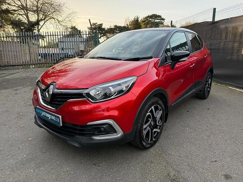 Used Renault Captur Iconic 2019 Red/black SUV