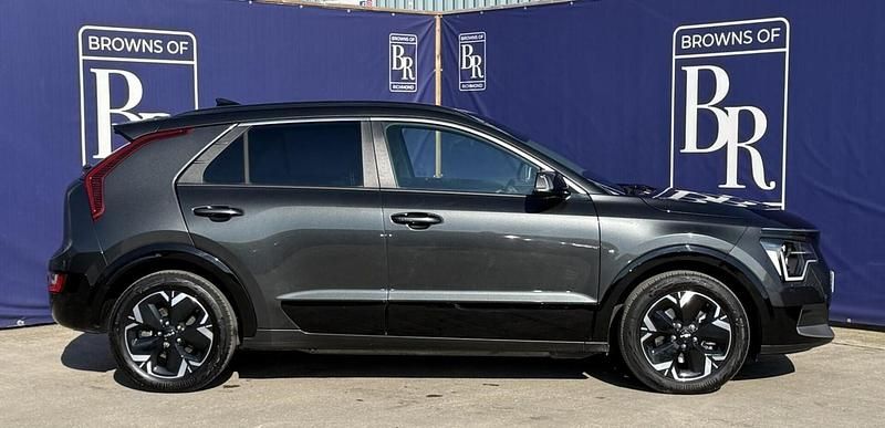 Used Kia e-Niro 147 kW (201 HP) 2023 Grey SUV