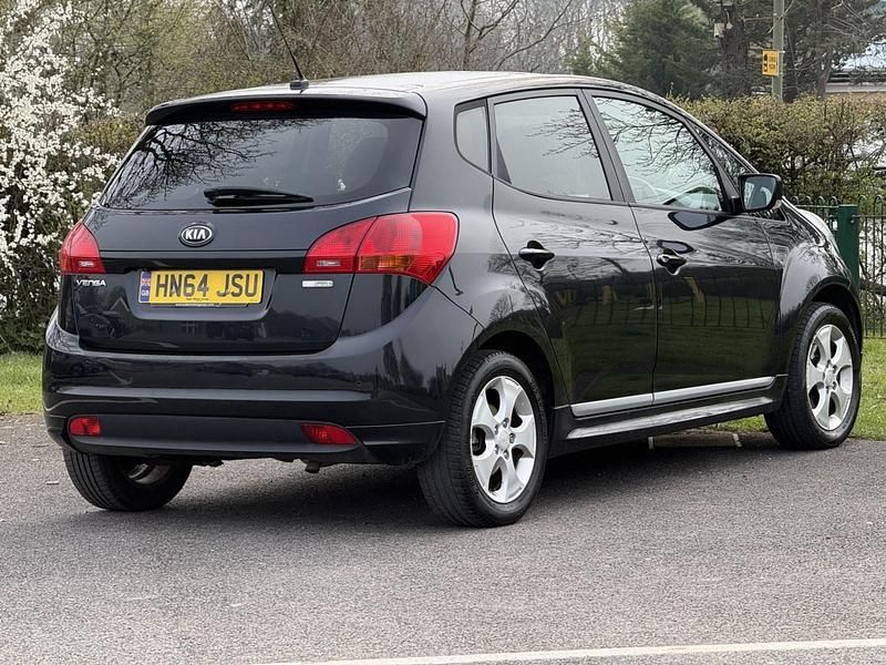 Used Kia Venga 125 HP (91 kW) 2014 Black Hatchback