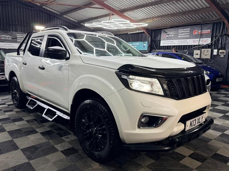 Used Nissan Navara 2018 White Pickup
