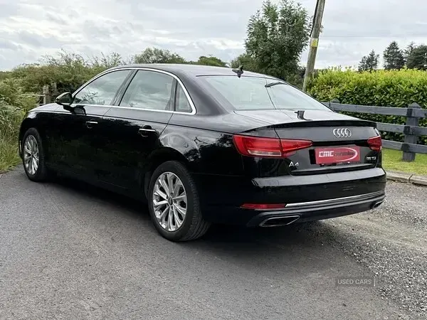 Used Audi A4 Comfort 150 HP (110 kW) 2019 Black Sedan