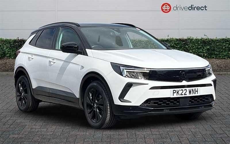 White Used 2022 Vauxhall Grandland X SRi SUV | £14,350 (Fair price) - Image 1/4