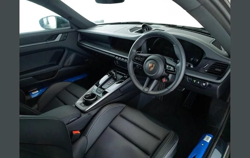 Used Porsche 911 472 HP (347 kW) 2026 Green Coupe