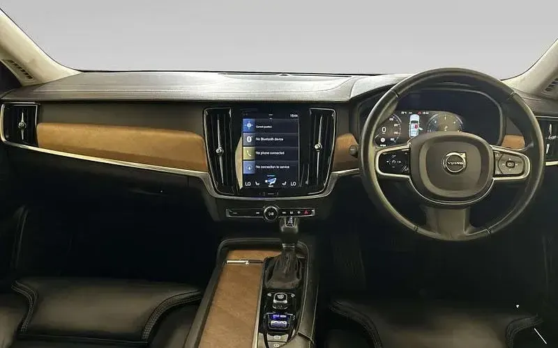 Used Volvo V90 Inscription 190 HP (139 kW) 2019 White Estate