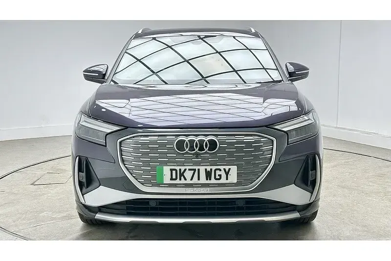 Used Audi Q4 e-tron S-Line 150 kW (204 HP) 2021 Mauve/purple SUV