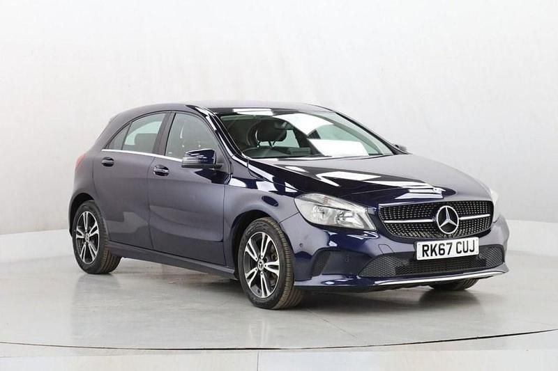 Used Mercedes A160 Executive 102 HP (75 kW) 2017 Blue Hatchback