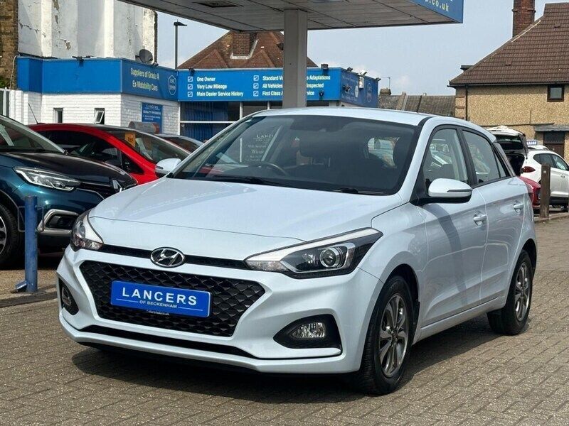 Grey Used 2019 Hyundai i20 SE Hatchback | £10,999 (Fair price) - Image 1/4