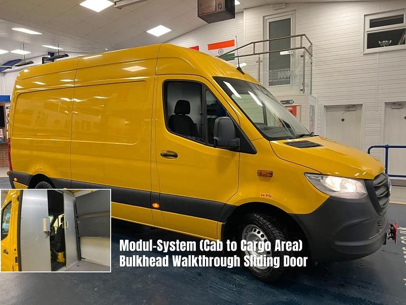 Used Mercedes Sprinter Progressive 150 HP (110 kW) 2020 Yellow Van