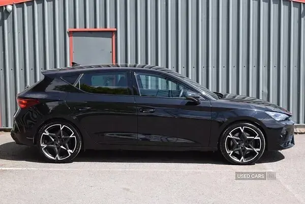 Used Cupra Leon VZ1 272 HP (200 kW) 2025 Black Hatchback