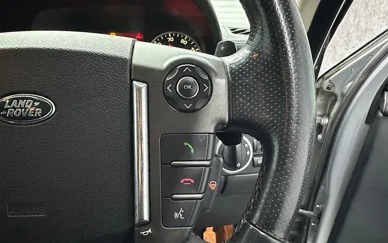 Used Land Rover Discovery HSE Luxury 256 HP (188 kW) 2014 Silver SUV