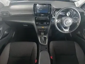 Used Toyota Yaris Hybrid 116 HP (85 kW) 2024 Black Estate