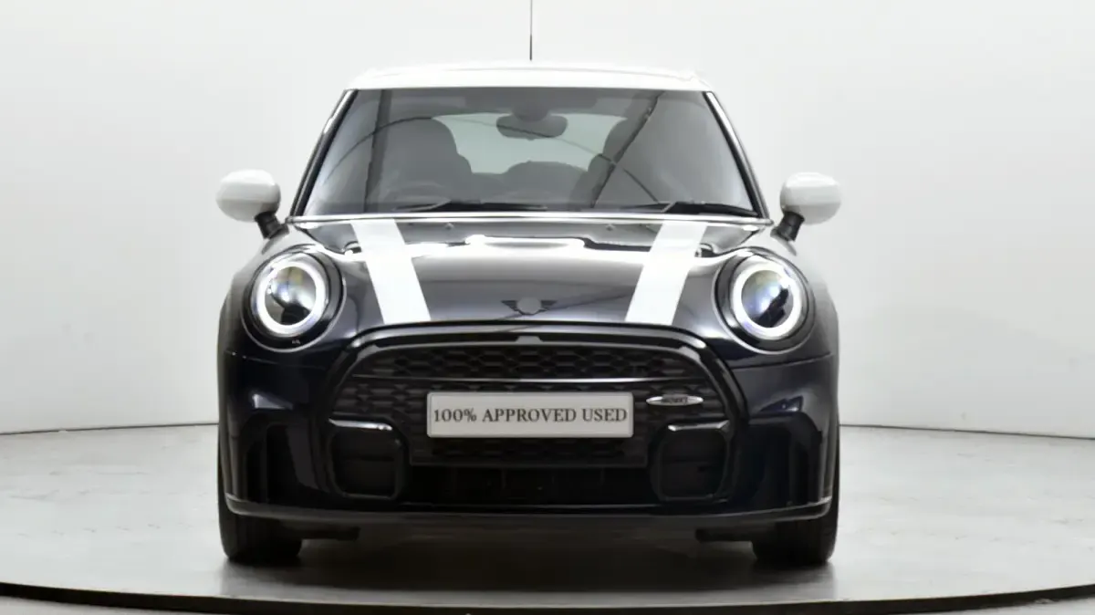 Used Mini Cooper Hatch 134 HP (98 kW) 2021 Black Hatchback