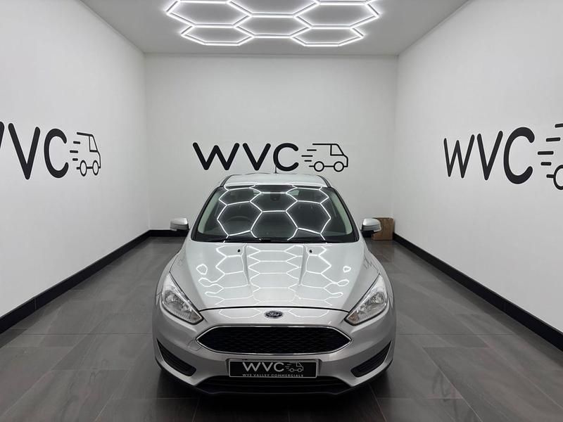 Used Ford Focus Style 120 HP (88 kW) 2016 Silver Hatchback