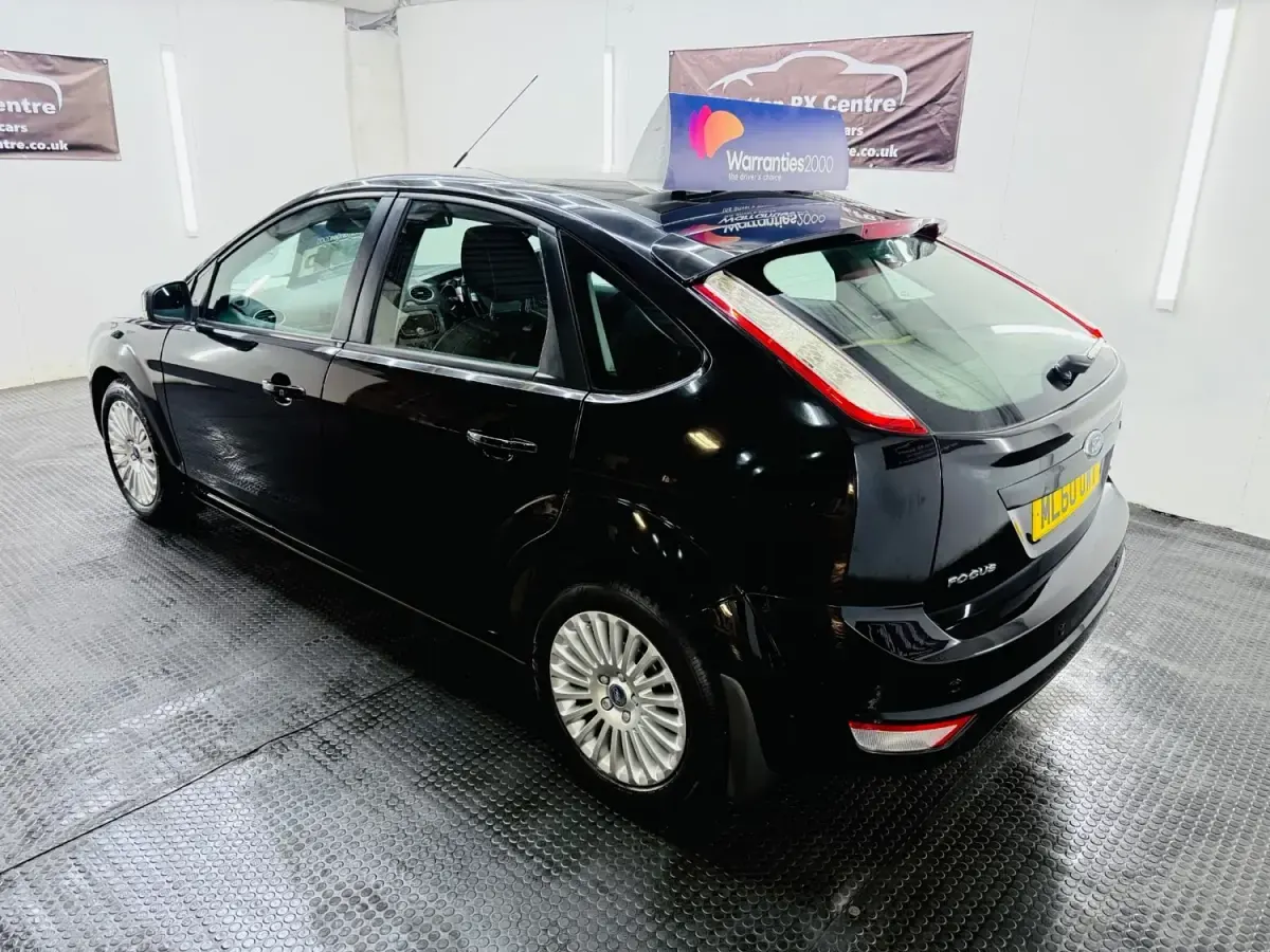 Używany Ford Focus Titanium 110 KM (80 kW) 2010 Czarny Hatchback