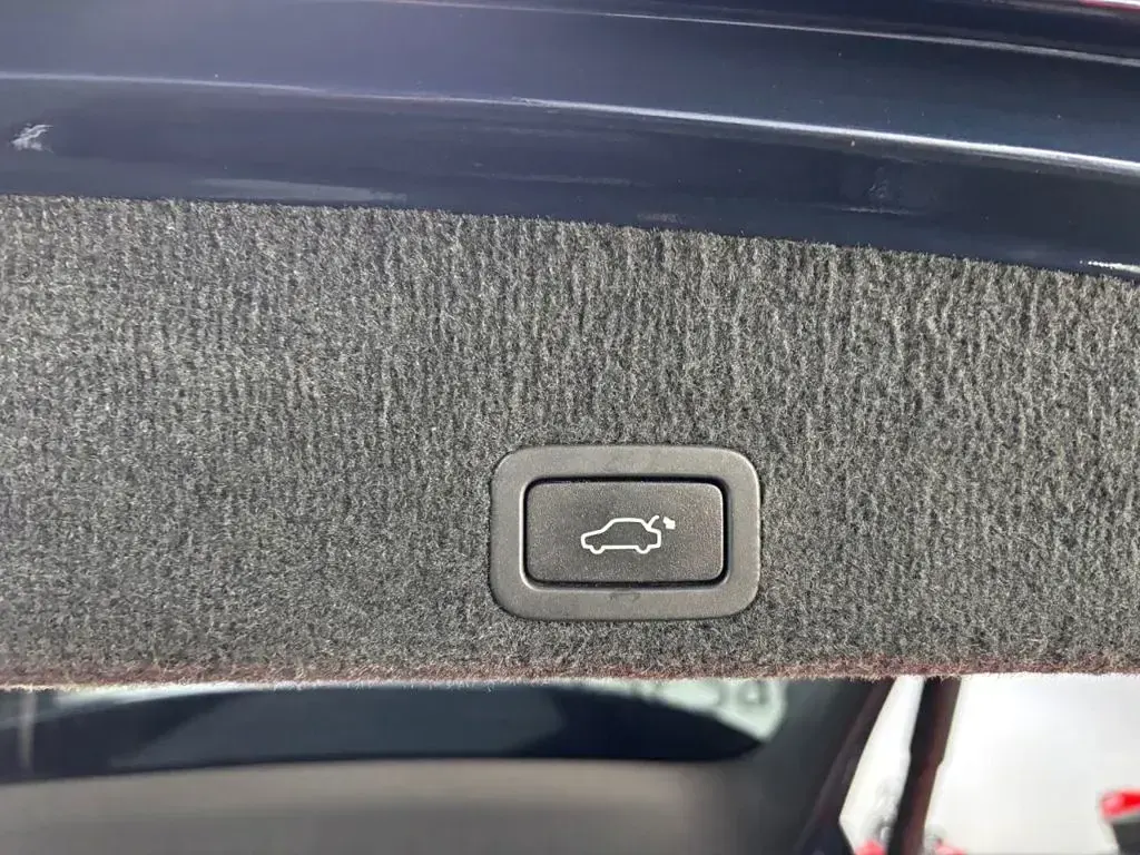 Used Volvo XC60 SE Lux 215 HP (158 kW) 2014 Blue SUV