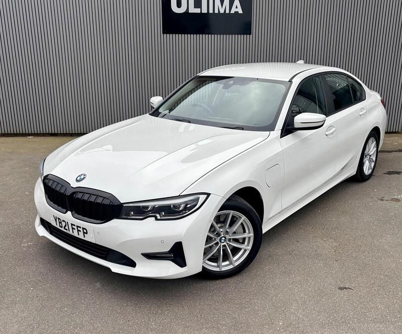 Used BMW 330e Impressive 292 HP (214 kW) 2021 White Sedan
