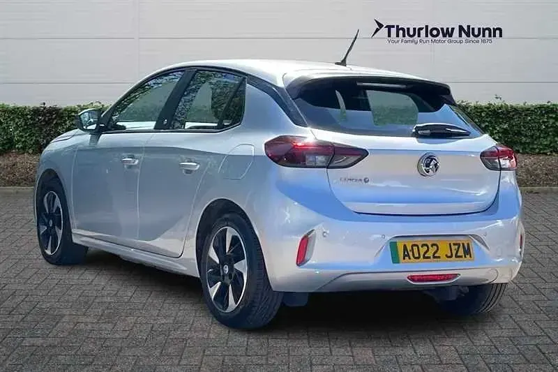 Usado Vauxhall Corsa-e 100 kW (136 HP) 2022 Cinzento Citadino