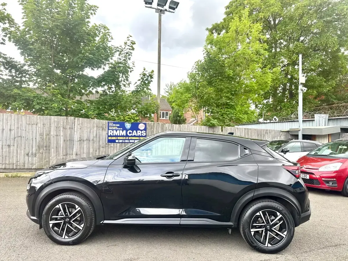 Używany Nissan Juke N-Connecta 143 KM (105 kW) 2025 Czarny SUV