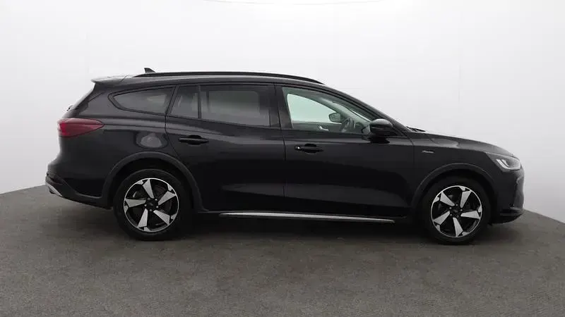 Used Ford Focus Active 125 HP (91 kW) 2022 Black Estate
