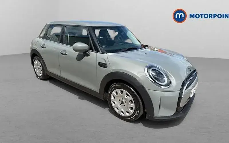 Used Mini ONE Classic 102 HP (75 kW) 2021 Hatchback