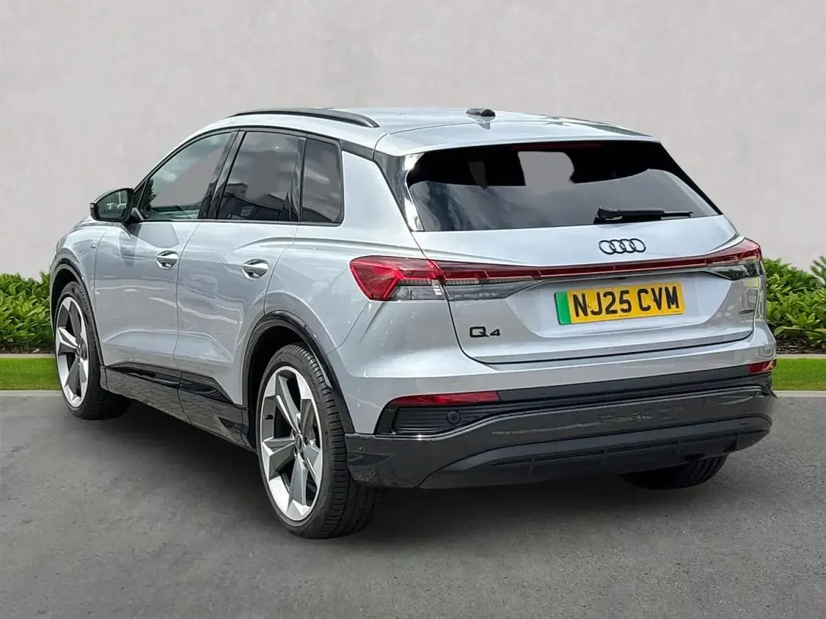 Used Audi Q4 e-tron Black Edition 210 kW (286 HP) 2025 Silver SUV