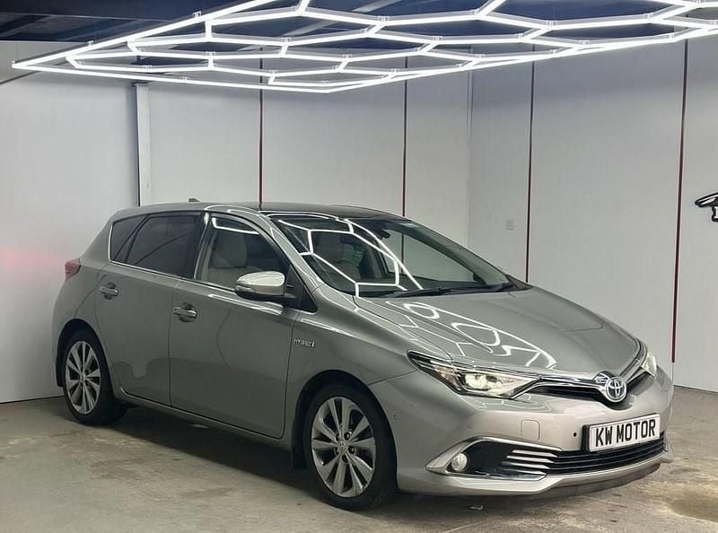Grey Used 2016 Toyota Auris Hybrid Hatchback | £9,484 (Fair price) - Image 1/4