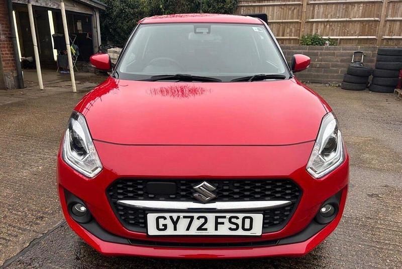 Usado Suzuki Swift SZ5 2022 Vermelho Citadino