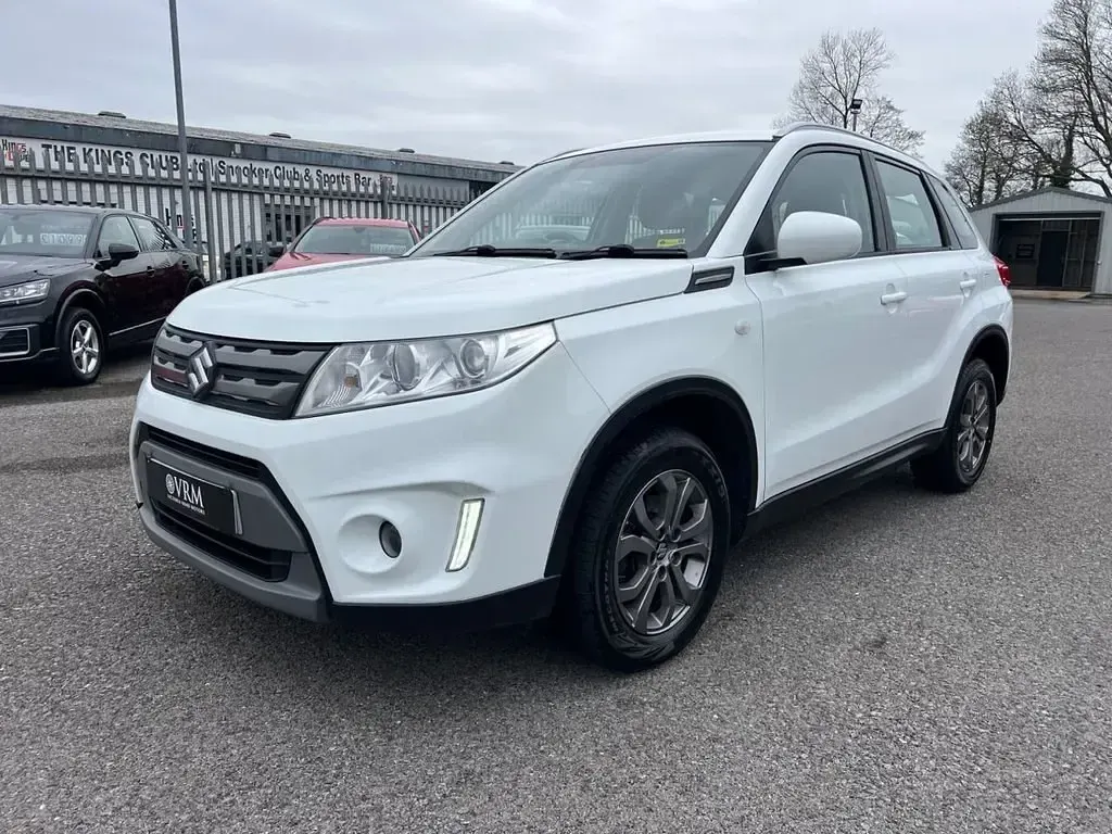 Używany Suzuki Vitara SZ4 120 KM (88 kW) 2016 Biały SUV