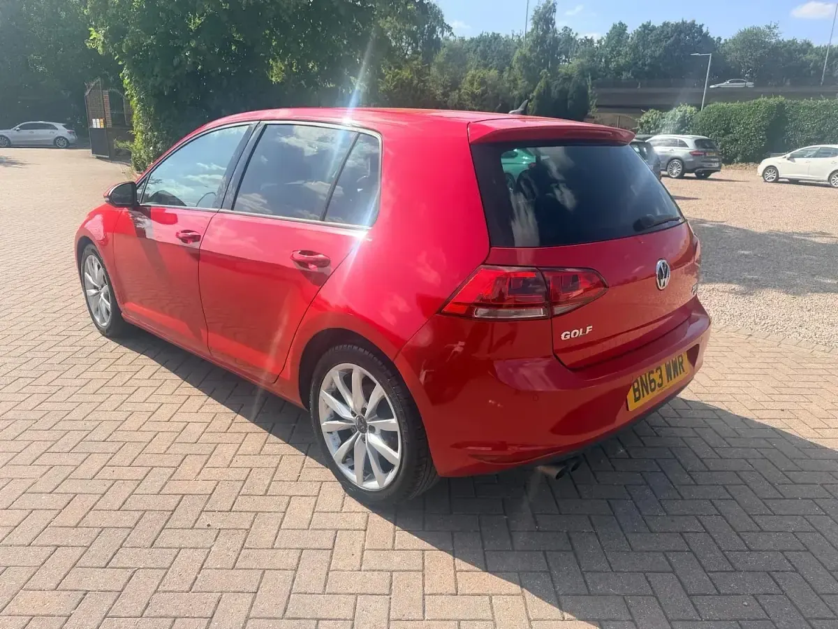 Used VW Golf VII GT 147 HP (108 kW) 2013 Red Hatchback