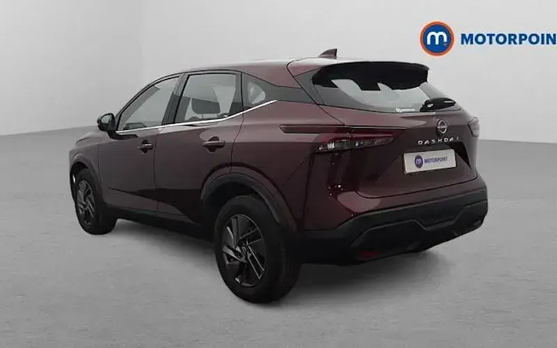Used Nissan Qashqai Acenta Premium 158 HP (116 kW) 2023 Red SUV