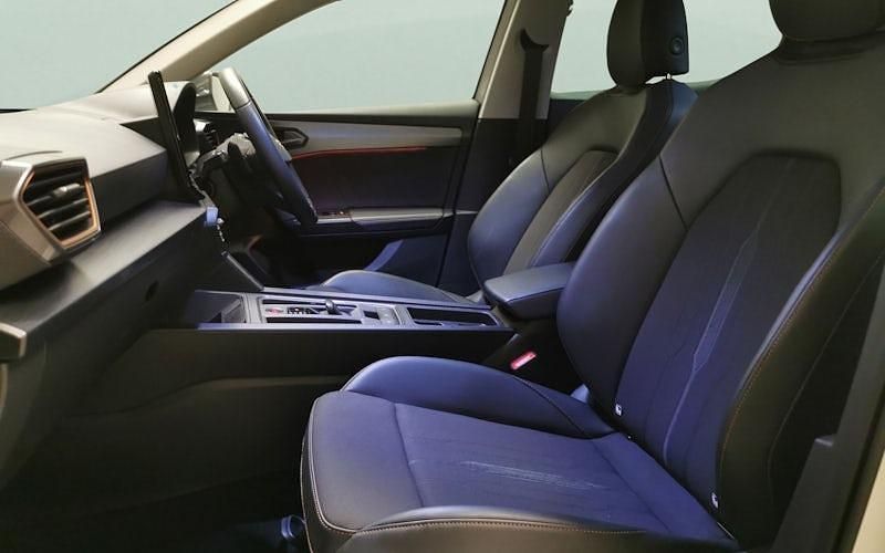 Used Cupra Leon 150 HP (110 kW) 2023 White Hatchback